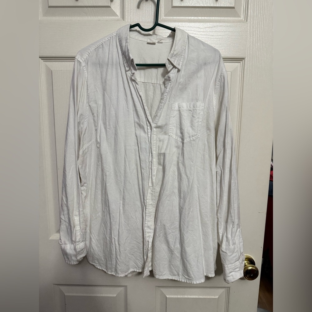 GAP Men's White Casual Button Down Shirt
